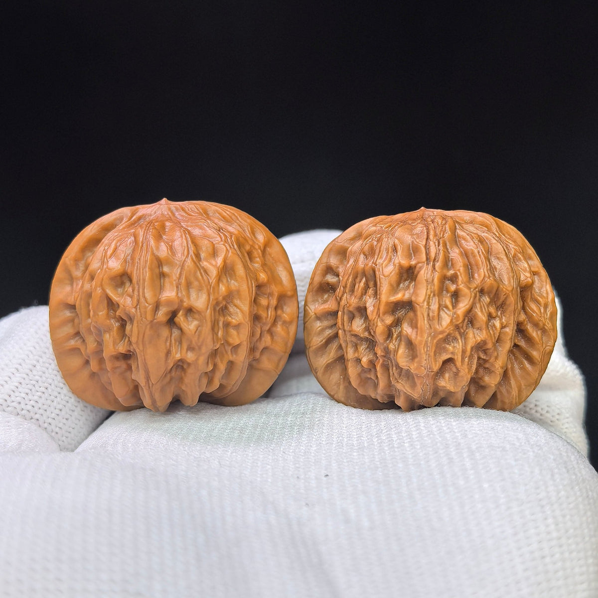 “War Drum” Compact Wenwan Walnuts Pair | 36.0mm × 35.0mm | ZG-1111 - ThePatinaProject