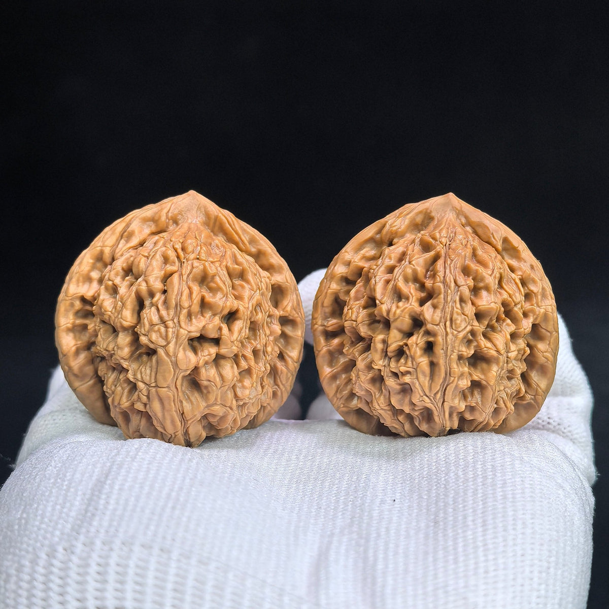 Water Dragon Pattern “Longevity Peach” Spherical Wenwan Walnut Pair — 40.0mm x 40.0mm | Boutique Grade | SLWSTDX-17B0C - ThePatinaProject