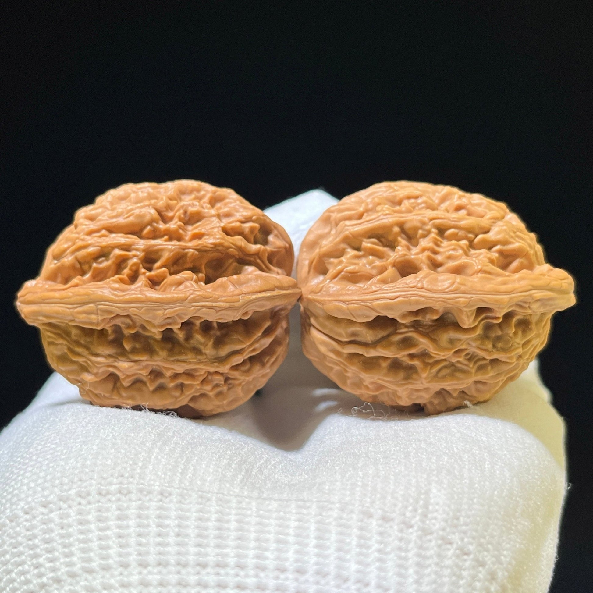 "Wheat Ear Tigerhead" Maisui Hutou Classic Heritage Low-Profile Wenwan Walnuts Pair | 37.0mm x 35.0mm | MSHT-1112 - ThePatinaProject