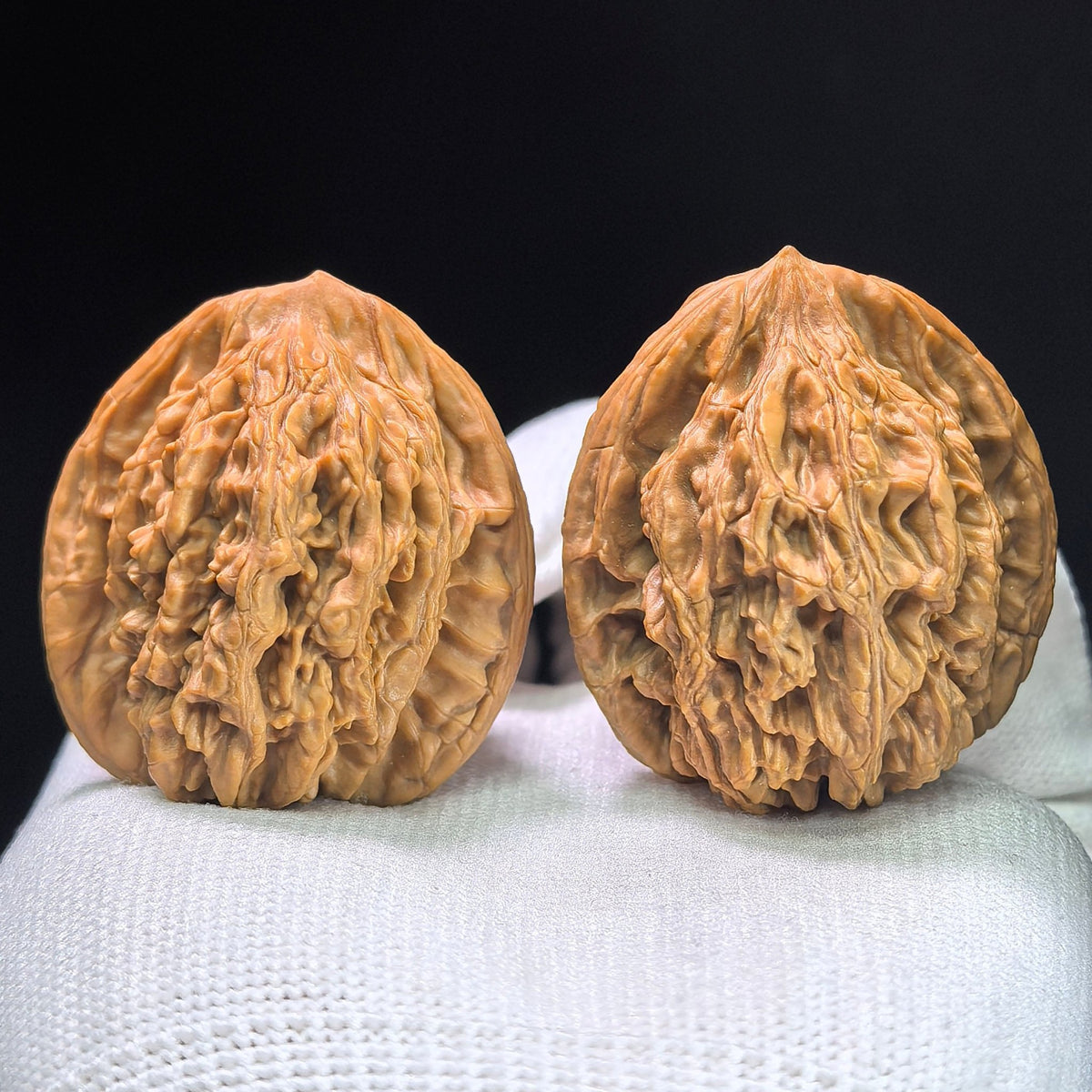"Wheat Ear Tigerhead" Maisui Hutou MSHT-1402 Low-Profile Wenwan Walnuts Pair | 38.0mm x 36.0mm | MSHT-1402 - ThePatinaProject