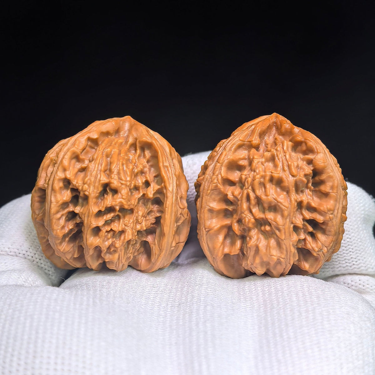 White Lion Three-Ridge Wenwan Walnut Pair — 37.0mm x 39.0mm | BSZSN-1401E - ThePatinaProject