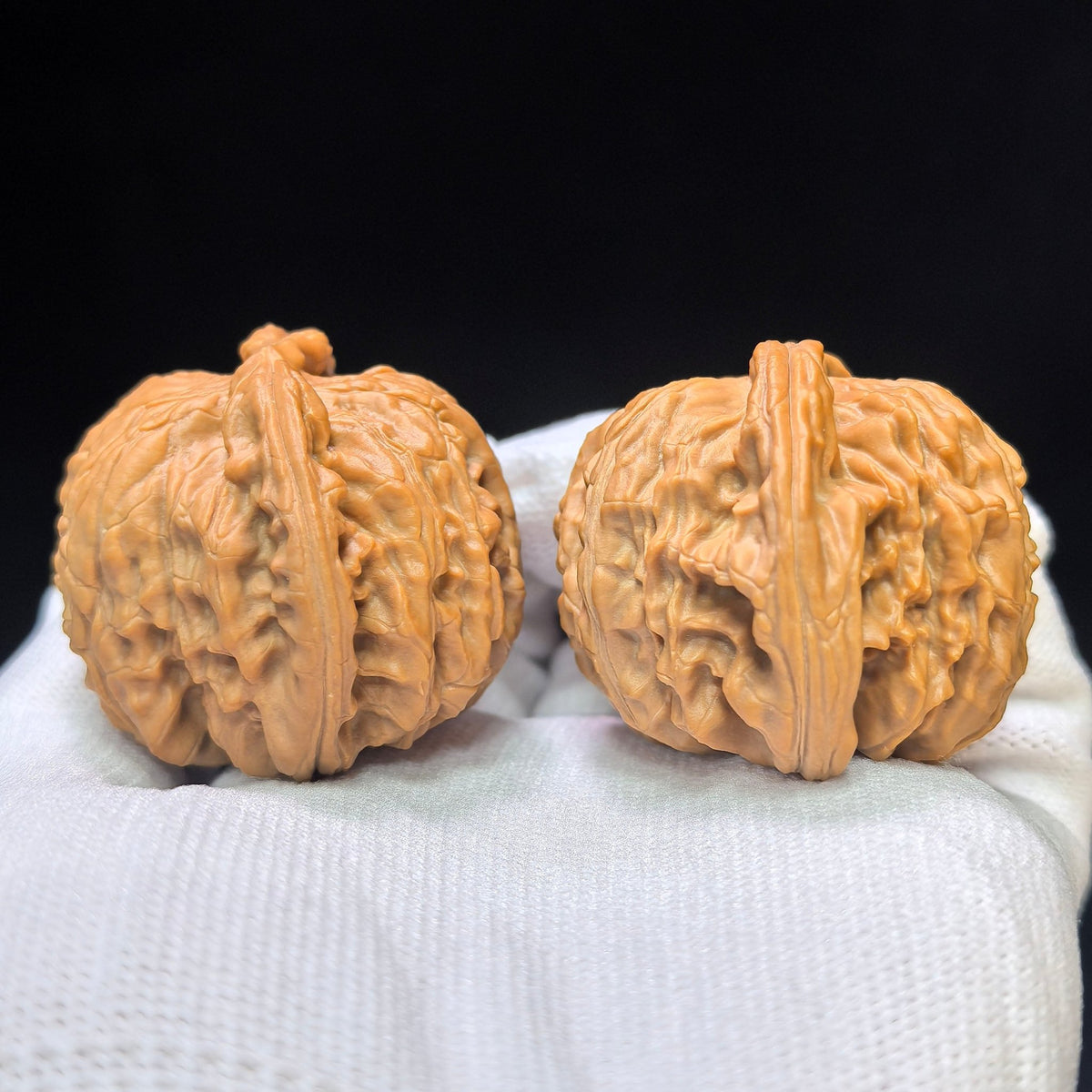 "White Lion Turtle-Back" Baishizi Wuguibei Wenwan Walnuts Pair | 42.0mm x 40.0mm | BSJWGB-C235E - ThePatinaProject