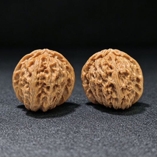"White Lionhead" Baishizi BSZ-1601 Low-Profile Wenwan Walnuts Pair | 40.0mm x 41.0mm | BSZ-1601 - ThePatinaProject