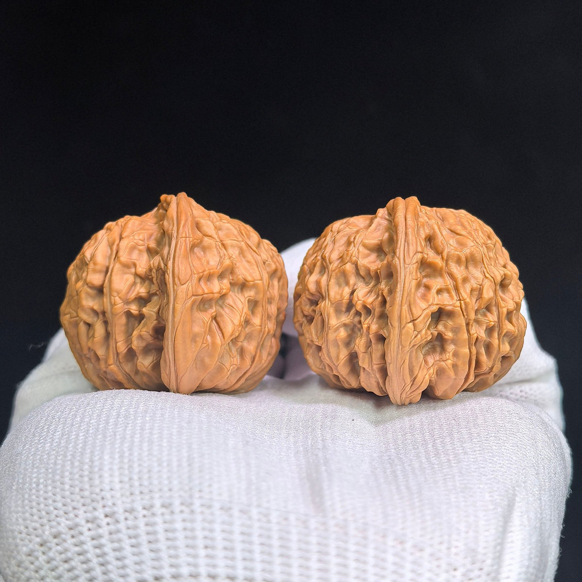 "Wild Mo Pan / Grinding Stone" Heirloom Collection Wenwan Walnuts Pair | 44.0mm x 39.0mm | MP-1113 - ThePatinaProject