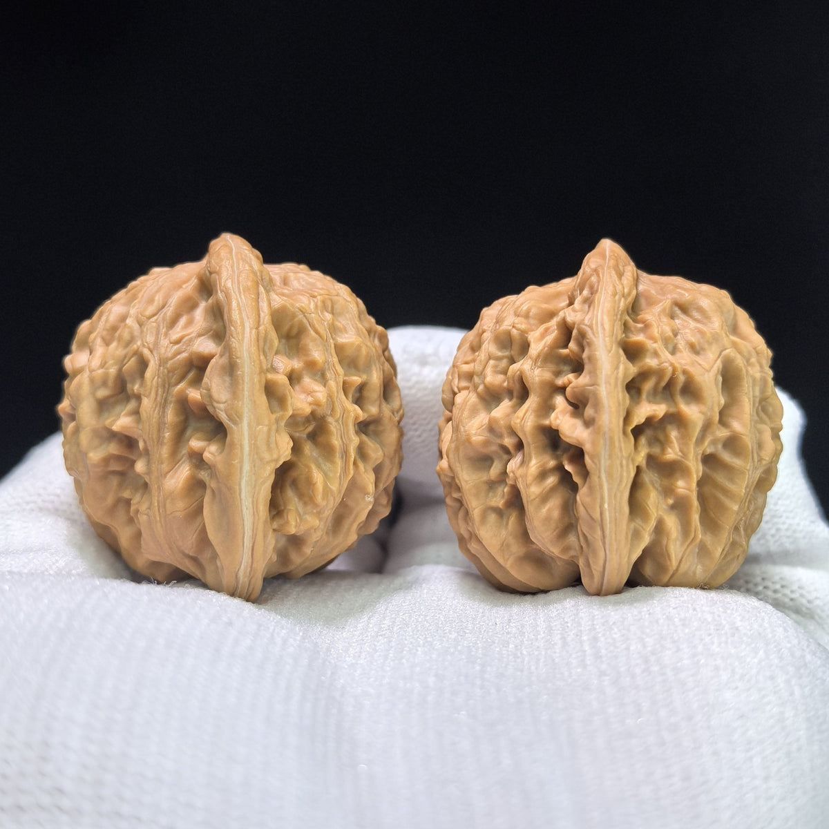 "Xiayun Ridge" Xiayunling Wenwan Walnuts (Pair) | 38.0mm x 35.0mm | Stock ID: XYL-1101 - ThePatinaProject